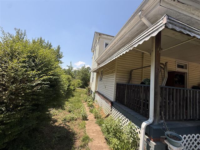 1606 Rugby BLVD NW, Roanoke, VA 24017