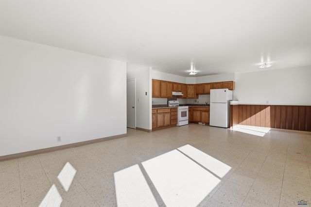 908 E TALLENT, Rapid City, SD 57701