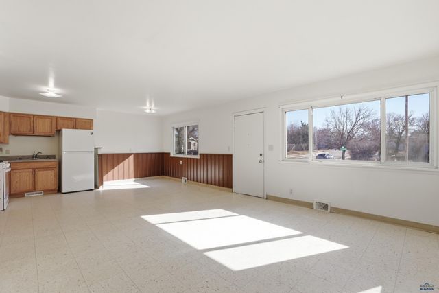 908 E TALLENT, Rapid City, SD 57701