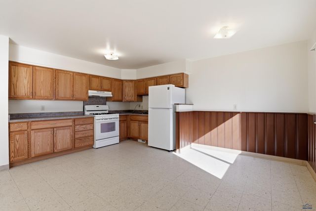 908 E TALLENT, Rapid City, SD 57701