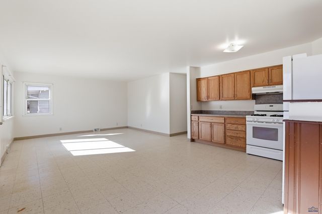 908 E TALLENT, Rapid City, SD 57701