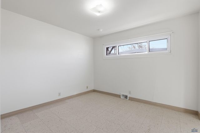 908 E TALLENT, Rapid City, SD 57701