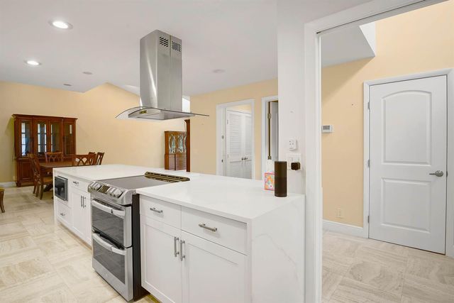 6845 FOUNTAINS Circle, Lake Worth, FL 33467