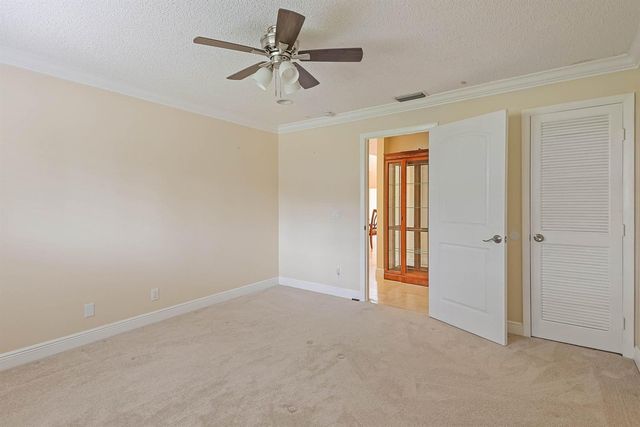 6845 FOUNTAINS Circle, Lake Worth, FL 33467