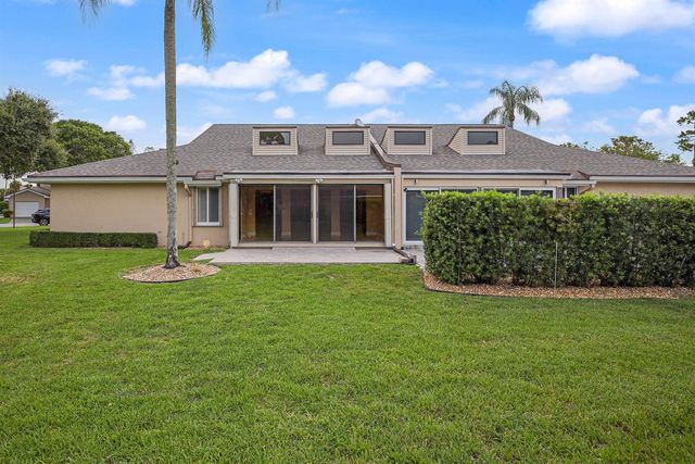 6845 FOUNTAINS Circle, Lake Worth, FL 33467