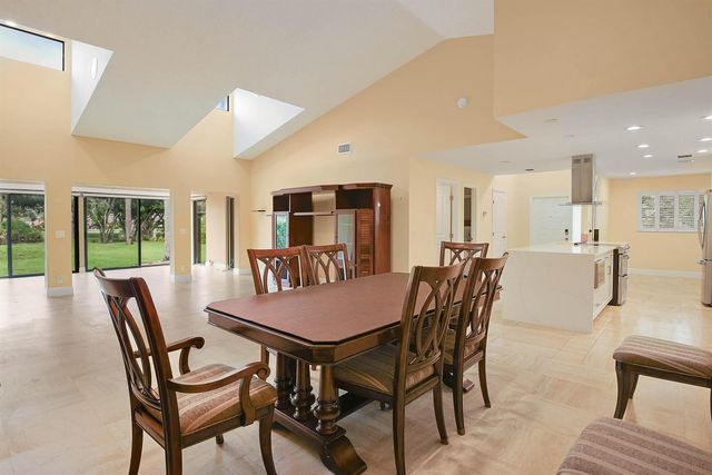 6845 FOUNTAINS Circle, Lake Worth, FL 33467