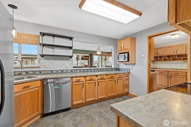 108 171st Street E, Spanaway, WA 98387