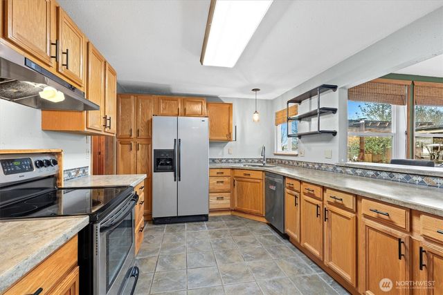 108 171st Street E, Spanaway, WA 98387