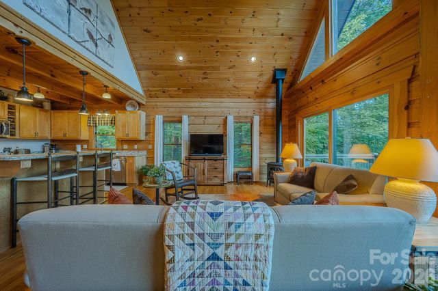 1016 Horizon Trail, Nebo, NC 28761