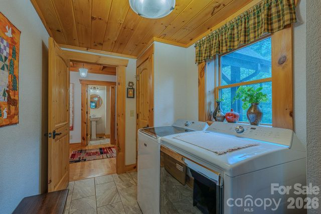 1016 Horizon Trail, Nebo, NC 28761