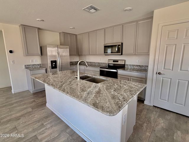 1451 W PINKLEY Avenue, Coolidge, AZ 85128