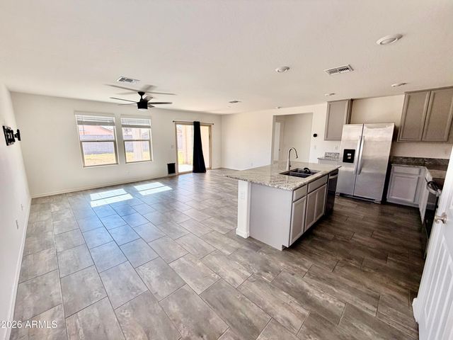 1451 W PINKLEY Avenue, Coolidge, AZ 85128