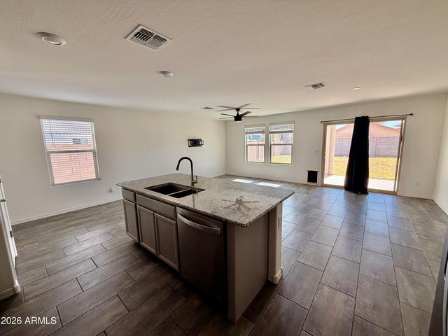 1451 W PINKLEY Avenue, Coolidge, AZ 85128