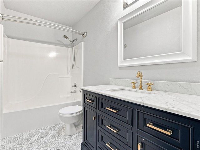 542 S Savannah Cir, Milliken, CO 80543