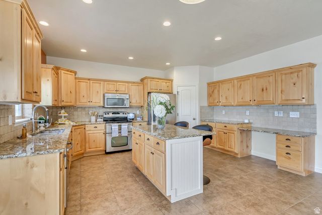 2479 E PRAIRIE VIEW DR, Eagle Mountain, UT 84005