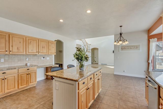 2479 E PRAIRIE VIEW DR, Eagle Mountain, UT 84005