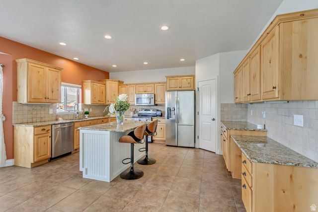 2479 E PRAIRIE VIEW DR, Eagle Mountain, UT 84005