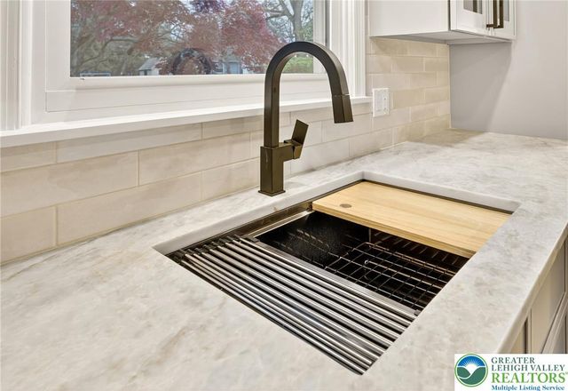 1285 Stafore Drive, Hanover Twp, PA 18017