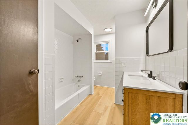 1285 Stafore Drive, Hanover Twp, PA 18017