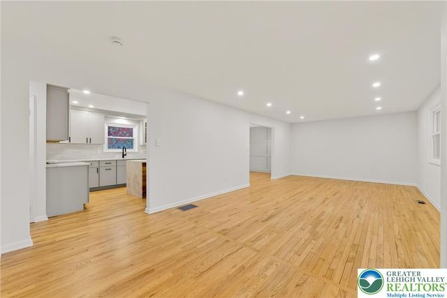 1285 Stafore Drive, Hanover Twp, PA 18017