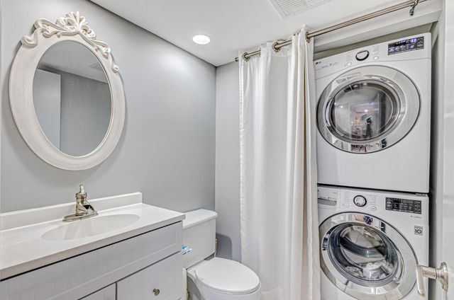 423 4th Court, Palm Beach Gardens, FL 33410