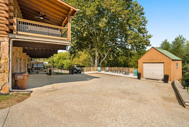 6014 Bluewater Dr, Lebanon, TN 37087
