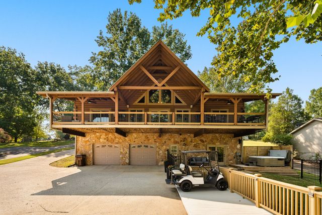 6014 Bluewater Dr, Lebanon, TN 37087