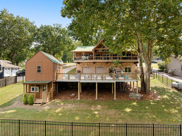 6014 Bluewater Dr, Lebanon, TN 37087