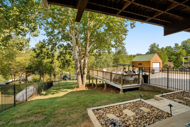 6014 Bluewater Dr, Lebanon, TN 37087