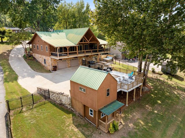 6014 Bluewater Dr, Lebanon, TN 37087