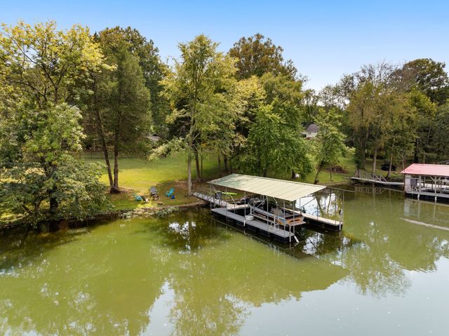 6014 Bluewater Dr, Lebanon, TN 37087