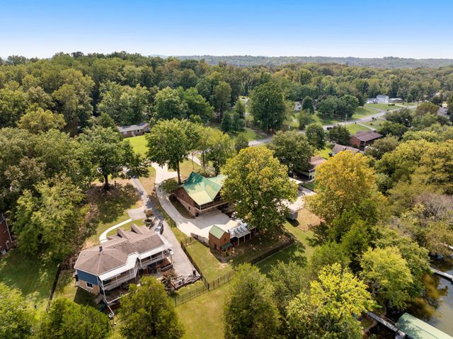 6014 Bluewater Dr, Lebanon, TN 37087