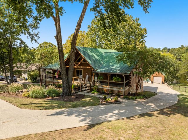 6014 Bluewater Dr, Lebanon, TN 37087