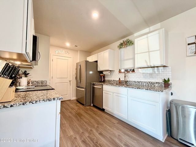 101 S Osprey Ct, Vine Grove, KY 40175