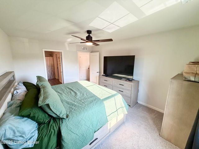 101 S Osprey Ct, Vine Grove, KY 40175
