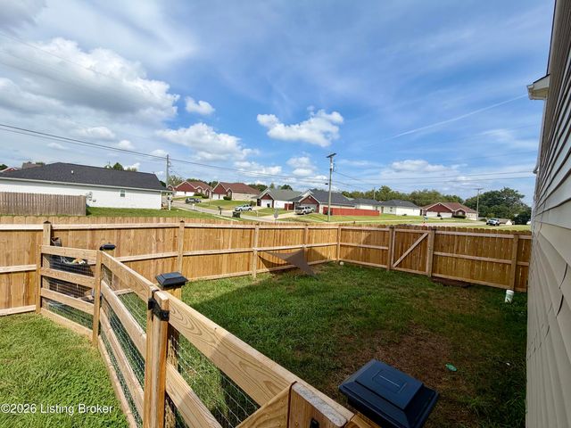 101 S Osprey Ct, Vine Grove, KY 40175