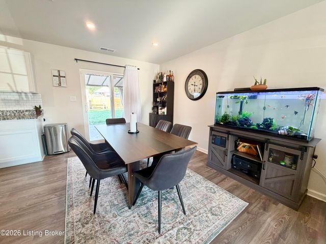 101 S Osprey Ct, Vine Grove, KY 40175