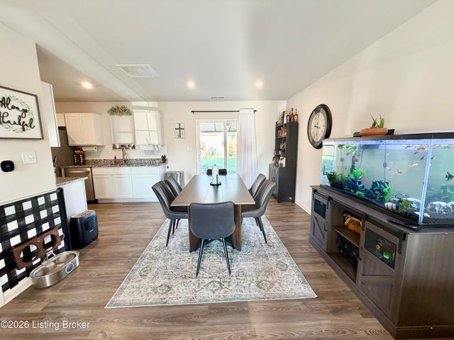 101 S Osprey Ct, Vine Grove, KY 40175