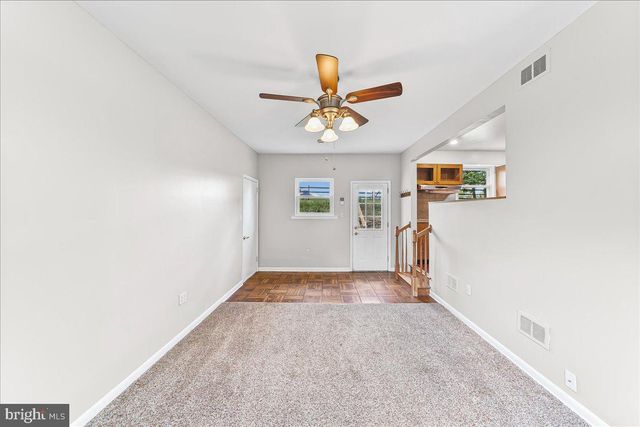 58 WOODHILL CT, Newark, DE 19711