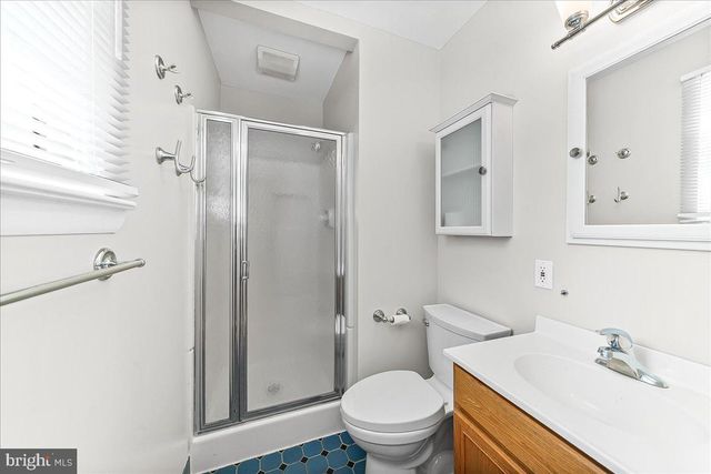 58 WOODHILL CT, Newark, DE 19711