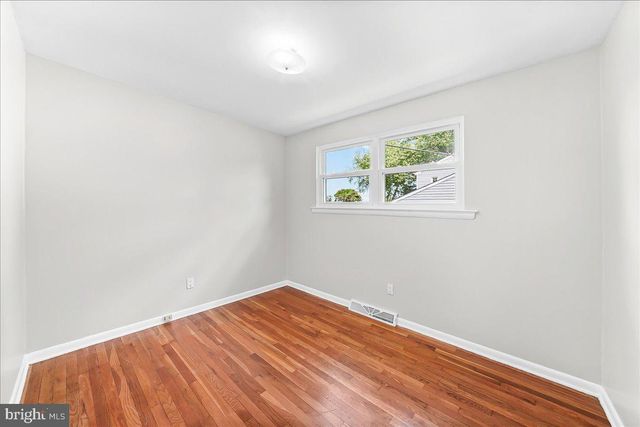 58 WOODHILL CT, Newark, DE 19711