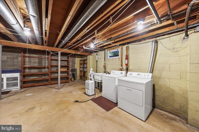 58 WOODHILL CT, Newark, DE 19711