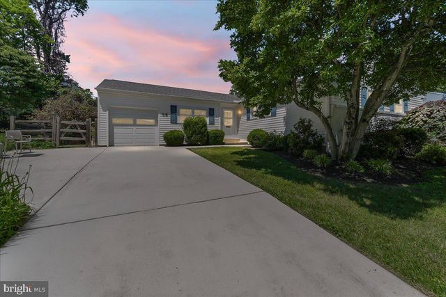 58 WOODHILL CT, Newark, DE 19711