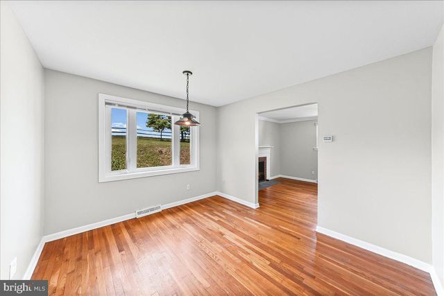 58 WOODHILL CT, Newark, DE 19711