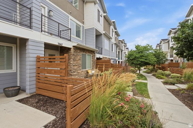3667 W EVENING SKY LN, South Jordan, UT 84009