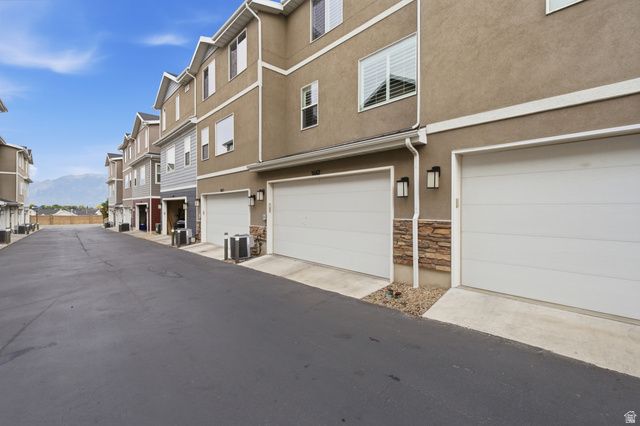3667 W EVENING SKY LN, South Jordan, UT 84009