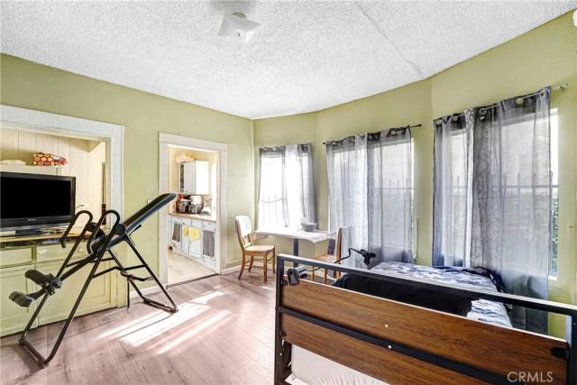 1608 Cimarron Street, Los Angeles, CA 90019