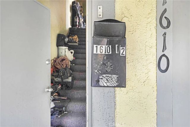 1608 Cimarron Street, Los Angeles, CA 90019