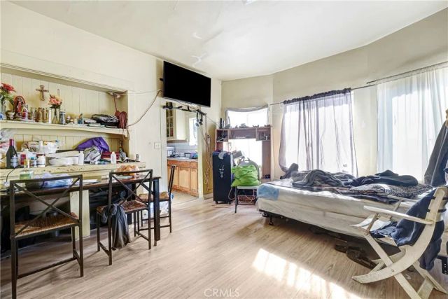 1608 Cimarron Street, Los Angeles, CA 90019