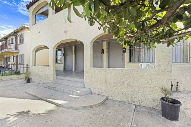 1608 Cimarron Street, Los Angeles, CA 90019